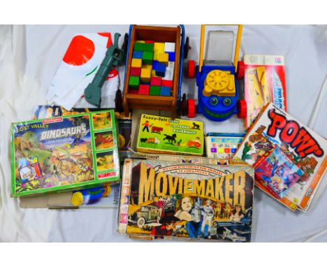 Marx - Triang - Blue Box - Others - A group of boxed and unboxed vintage children's toys and games, including a Blue Box Gras