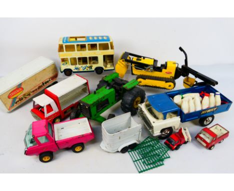 Tonka - Buddy L -Triang - Obertoys - Other - An unboxed group of pressed steel / tinplate toys. Lot includes Tonka Tractor; B