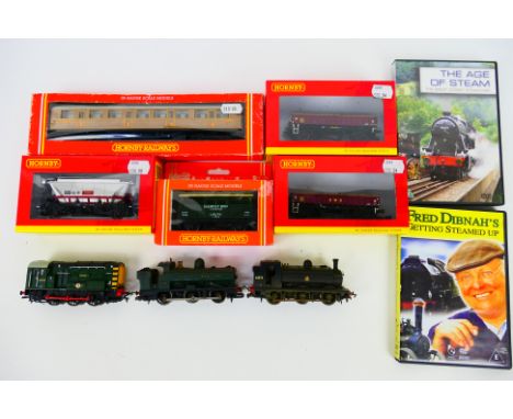 Hornby - Bachmann - Other - A mixed lot containing boxed OO gauge rolling stock, unboxed OO gauge locomotives and two railway