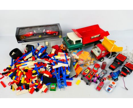 Triang - Tonka - Hot Wheels - Lego - Others - A mixed lot that contains mostly unboxed diecast and vintage toys. Lot includes