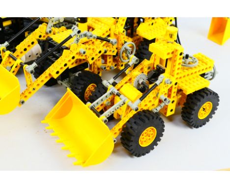 Lego - Five unboxed and built Lego Technic models. Lot includes 8868 Air Tech Claw Rig; 8836 Sky Ranger and similar. Models a