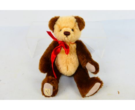 Dean's Rag Book - A limited edition jointed mohair bear named Hunter made for the Dean's Collectors Club members in 2008. The