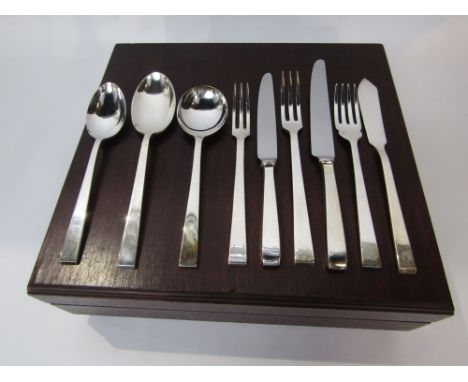 Cased Elkington silver plated canteen of cutlery
