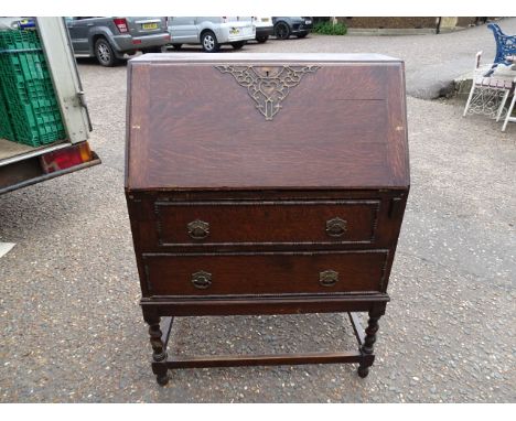 Oak 2 door bureau H106cm W78cm D44cm approx&nbsp;