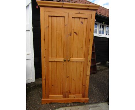 Pine 2 door wardrobe