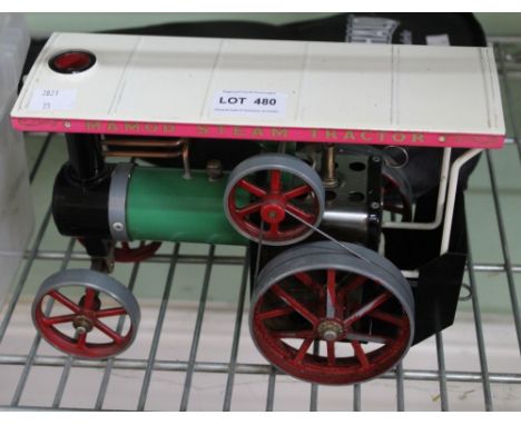 A "Mamod" steam traction engine
Condition: no steering rod or chimney, no original box.