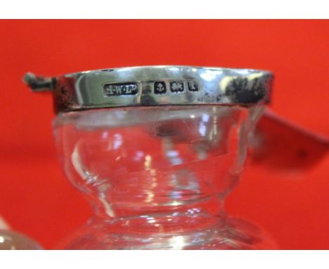 A small bell shaped whisky ''Noggin'' with silver collar and lid having as engraved star to base 10 1/4cm high hall marked Bi