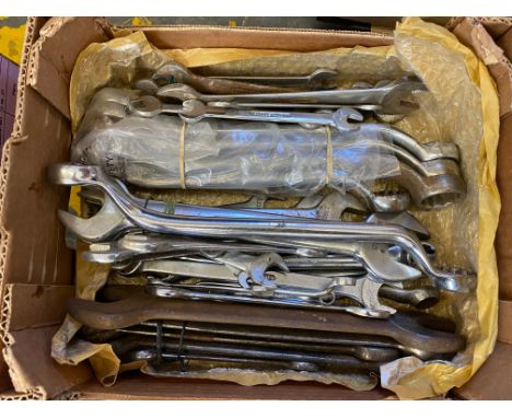 A quantity of assorted open ended and ring spanners. 