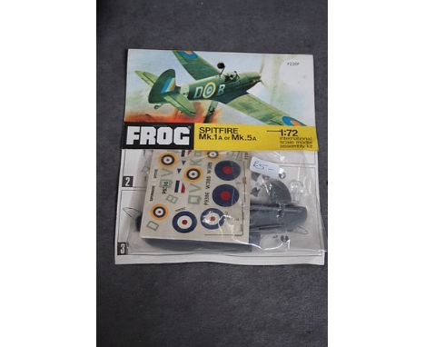 Frog #F220F 1/72 SpitFire MK 1A/5A Rare Vintage  Model Kit