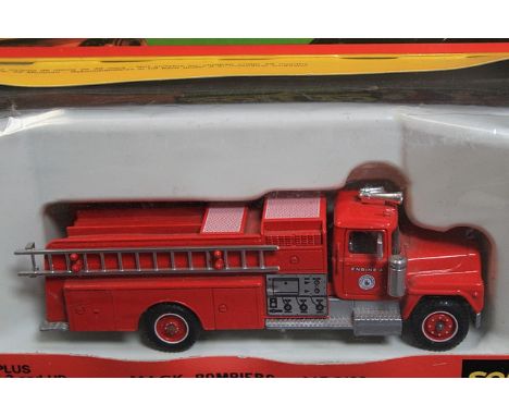 Solido Toner GAM 2 Diecast Model #3106 MACK Pompiers With Box