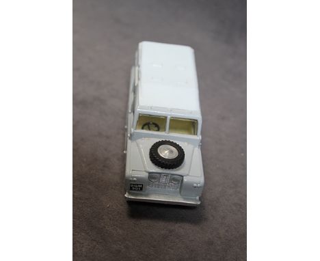 TRI-ANG - SPOT ON #161 LWB LAND ROVER Light Grey With White Roof Model Mint In A Very Good Box