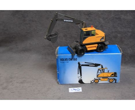 NZG #486 Volvo EW160 Diecast Scale Model 1:50 Scale Excavator Year of Release 2001 with original box