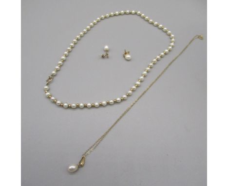 pearl and yellow metal bead necklace, clasp stamped 9k, L40cm, a yellow metal drop pearl pendant on 9ct gold chain, stamped 9