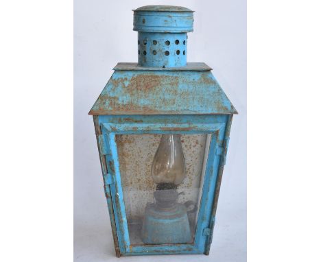 Vintage outdoor paraffin fuelled railway number takers lamp. H63cm 