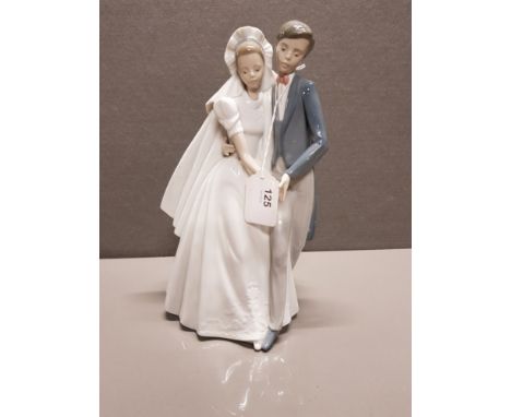 NAO FIGURE 1247 WEDDING COUPLE UNFORGETTABLE DANCE