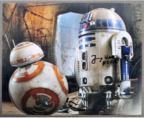 Star Wars The Force Awakens - Jimmy Vee - British Actor - beautiful 8x10" colour photograph of Vee as R2D2 in the movie, alon
