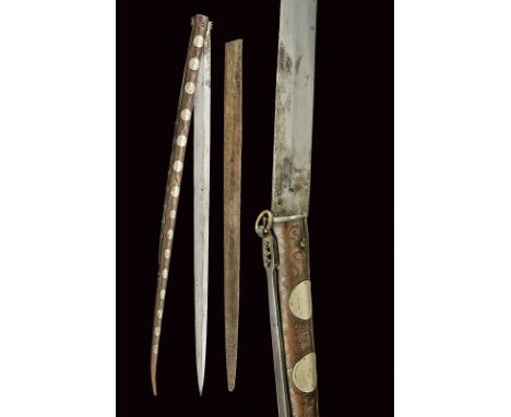 dating: 19th Century provenance: Spain Single-edged blade with thin, brass scabbard, engraved with simple drawings (small par