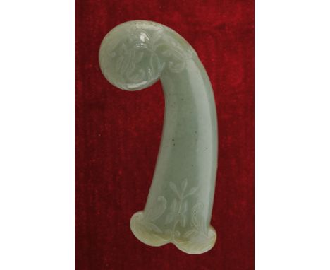 dating: early 19th Century provenance: India Moghul Made of fine, light green jade, finely engraved with bas-relieved floral 