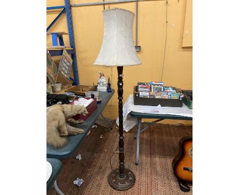 A MAHOGANY BARLEY TWIST STANDARD LAMP AND SHADE 