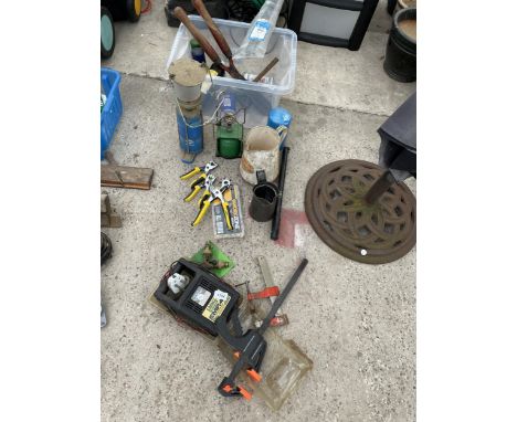AN ASSORTMENT OF TOOLS TO INCLUDE LEATHER PUNCHES, OIL JUGS AND CAMPING STOVES ETC 