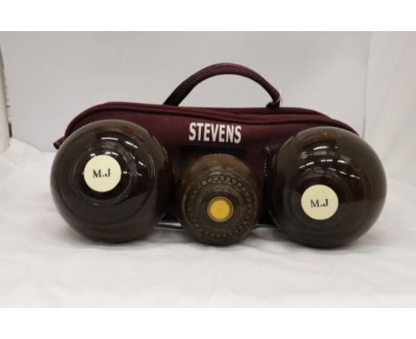 TWO R G LAWRIE BOWLING BOWLS AND A JACK IN A BAG 