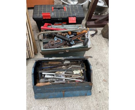 THREE VARIOUS TOOL BOXES AND AN ASSORTMENT OF HAND TOOLS TO INCLUDE STILSENS, SCREW DRIVERS AND A BRACE DRILL ETC 