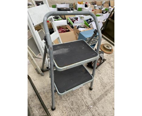 THREE VARIOUS SMALL STEP LADDERS TO INCLUDE A NON SLIP SET 