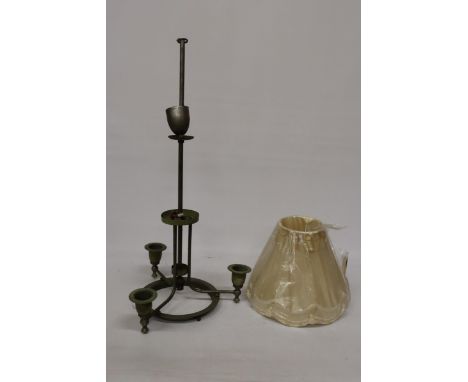 A VINTAGE BRASS CEILING LIGHT WITH THREE BRANCHES PLUS TWO SHADES 