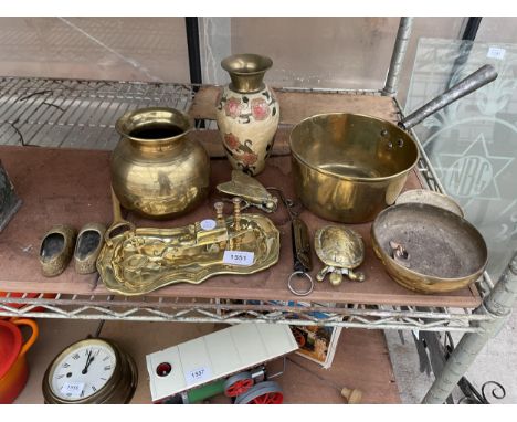 AN ASSORTMENT OF BRASS ITEMS TO INCLUDE A HEAVY PLANTER, A CLOISONNE VASE, A SAUCEPAN AND FIGURES ETC 