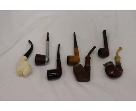 A COLLECTION OF VINTAGE PIPES TO INCLUDE ONE WITH A LION'S HEAD BOWL, GENUINE BLOCK MEERSCHAUM, ETC - 7 IN TOTAL 