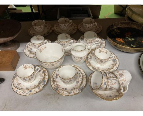 A COLLECTION OF VINTAGE JERSEY CHINA TEA WARE 
