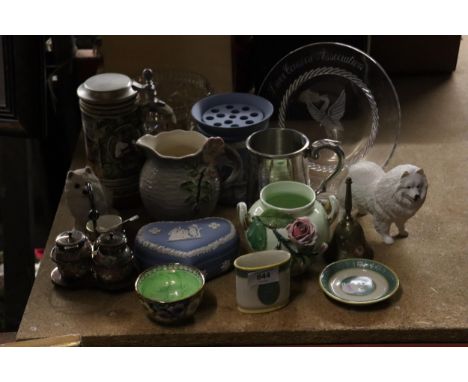 A QUANTITY OF CERAMICS, ETC TO INCLUDE HUSKY DOG FIGURES, A PARAGON CONDIMENT SET IN A HOLDER, WEDGWOOD JASPERWARE VASE AND T