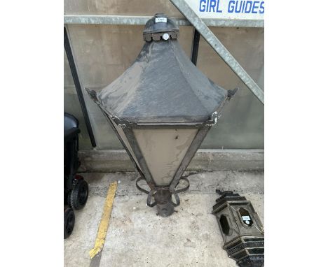 A LARGE VINTAGE IRON LAMP POST TOP 