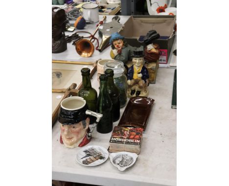 A MIXED LOT TO INCLUDE VINTAGE GREEN BOTTLES, BEER MATS, TOBY JUGS, MARBLES, ETC 