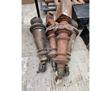 TWO PAIRS OF VINTAGE TABLE LEGS WITH CASTORS 