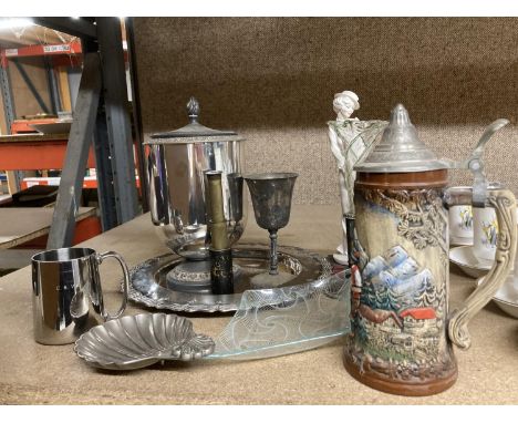 A QUANTITY OF SILVER PLATED ITEMS TO INCLUDE AN ICE BUCKET, A TRAY, SHELL SHAPED DISH, BAVARIAN STEIN, TELESCOPE, ETC 