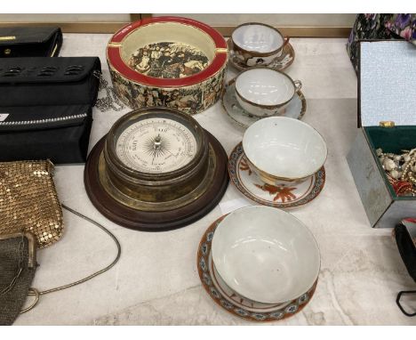 FOUR ORIENTAL CUPS AND SAUCERS, A LARGE ITALIAN CERAMIC BOWL WITH VINTAGE DECORATION, PLUS A ROUND BRASS AND MAHOGANY BAROMET