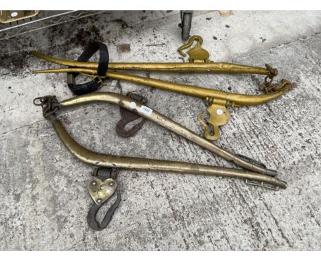 TWO SETS OF VINTAGE HORSE HAMES TO INCLUDE A BRASS PAIR 