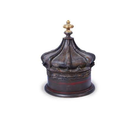 A DECORATIVE PARCEL GILT OAK AND PAINTED BOX and cover, the lid in the form of a crown, the lid possibly originally an antiqu