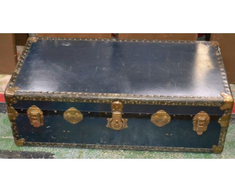 A travel trunk