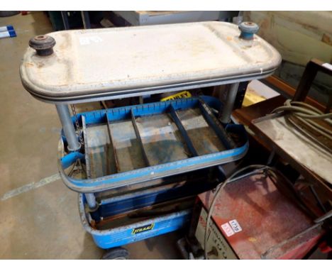 Hazet tool trolley on castors. Not available for in-house P&amp;P 