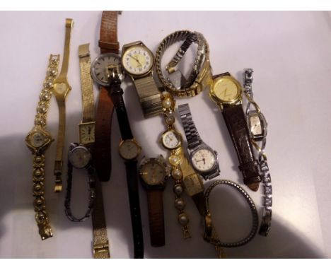Mixed ladies and gents wristwatches, including Avia. UK P&amp;P Group 1 (£16+VAT for the first lot and £2+VAT for subsequent 