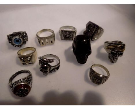 Quantity of mixed large gothic and ornate rings. UK P&amp;P Group 1 (£16+VAT for the first lot and £2+VAT for subsequent lots