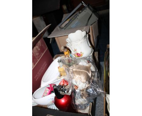 A SELECTION OF SUNDRIES, VINTAGE RADIOS ETC