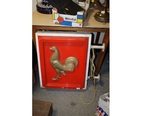 A VINTAGE WALL HANGING OUTDOOR ILLUMINATING COCKEREL SIGN (COURAGE BEER)