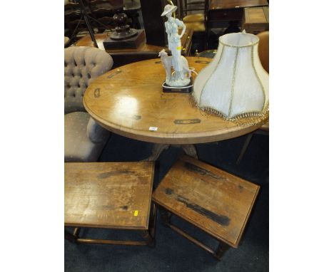 A FIGURATIVE TABLE LAMP AND SHADE PLUS TWO OAK OCCASIONAL TABLES