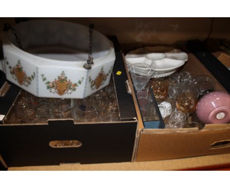 TWO TRAYS OF ASSORTED GLASSWARE TOGETHER WITH A VINTAGE GLASS LIGHT SHADE 