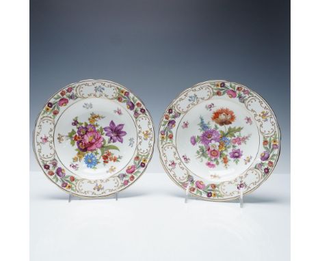 Elegant pair of Dresden Sprays bone china soup bowls by Hammersley, made in England and part of the Spode Group. These finely
