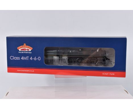 A BOXED  BACHMANN  BRANCHLINE  MODEL RAILWAYS OO GAUGE Standard Class 4MT 75027 BR2 Tender BR lined green with late crest, we