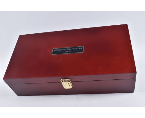 AN IRISH RAILWAY MODEL RAILWAY LOCOMOTIVE IN A WOODEN PRESENTATION  CASE,  Metrolpolitan-Vickers 1955,  A1-A Class Special Ed